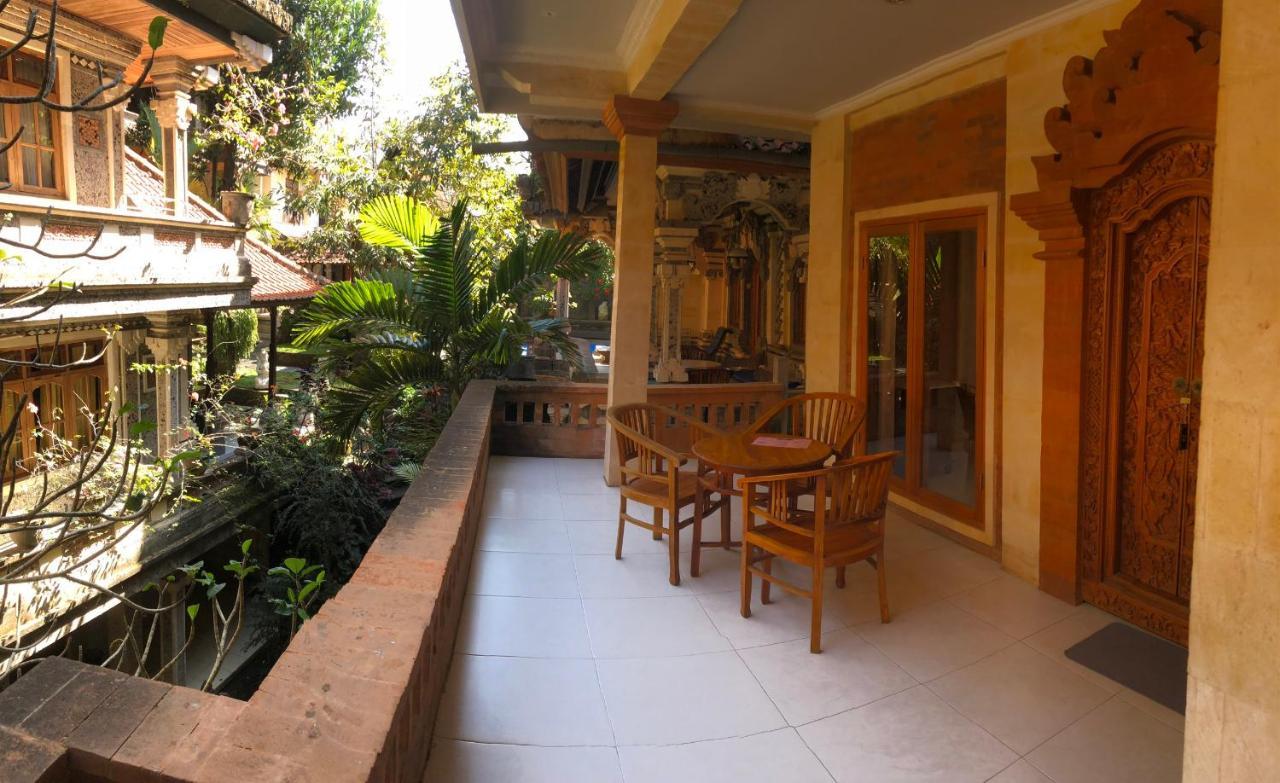 Darma Yogi House Hotel Ubud Exterior foto